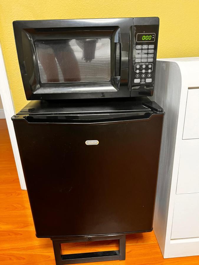 Spotless Guest With Shared Bathroom Privatunterkunft Orlando